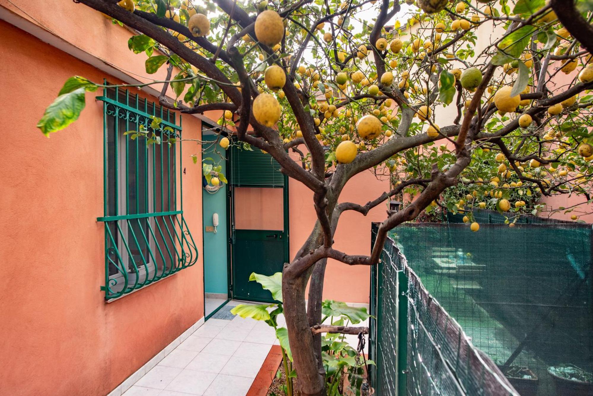 Rivierarent Bettina Holiday Finale Ligure Exterior photo