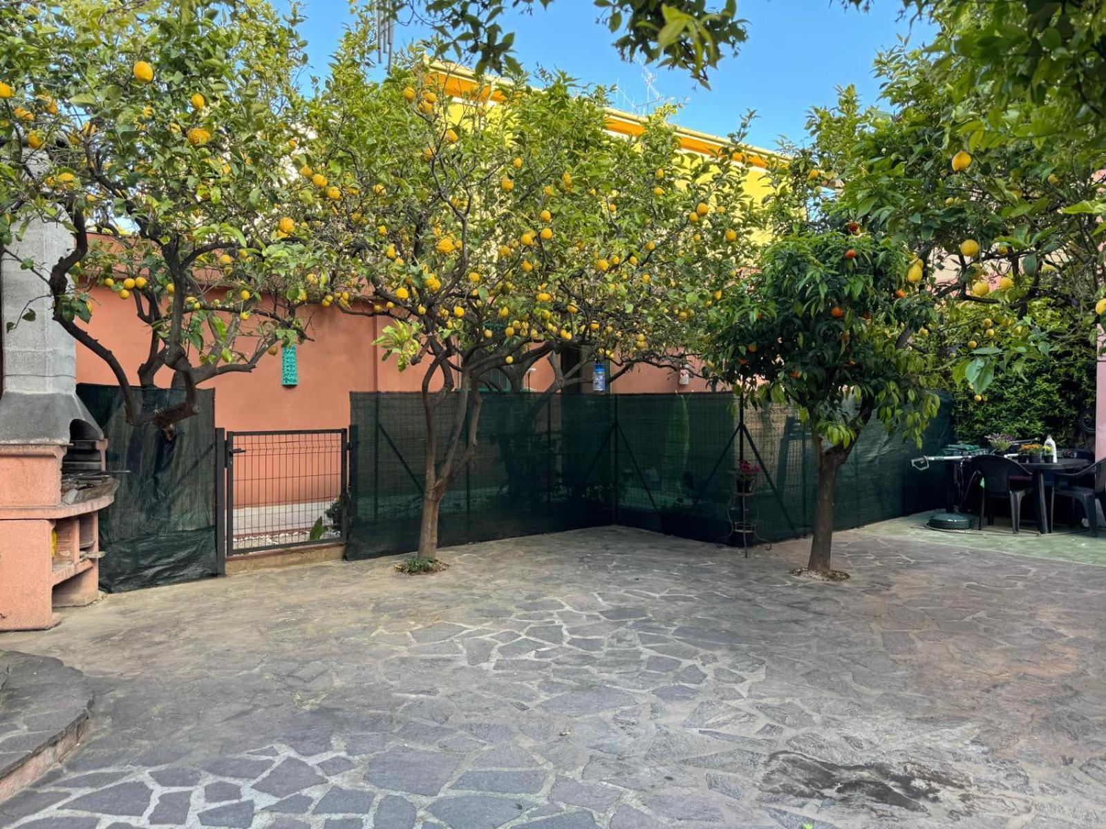 Rivierarent Bettina Holiday Finale Ligure Exterior photo